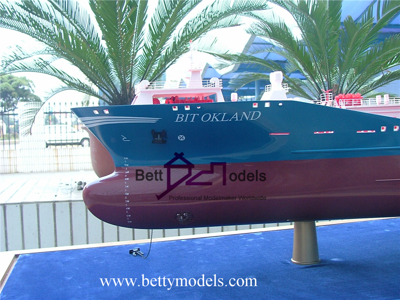 Qatar cargo plastic ship models