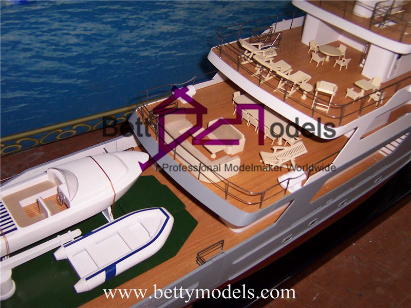 Singapore houseboat scale models